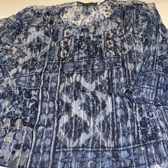 Blue/Gray Lace Blouse w/Built in Cami- Size 1X - Picture 10 of 12